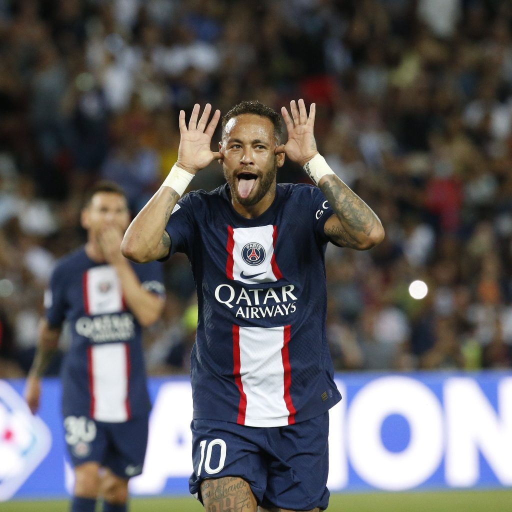 Neymar qui chambre Mbappé lorsqu'il met le somptueux penalty 