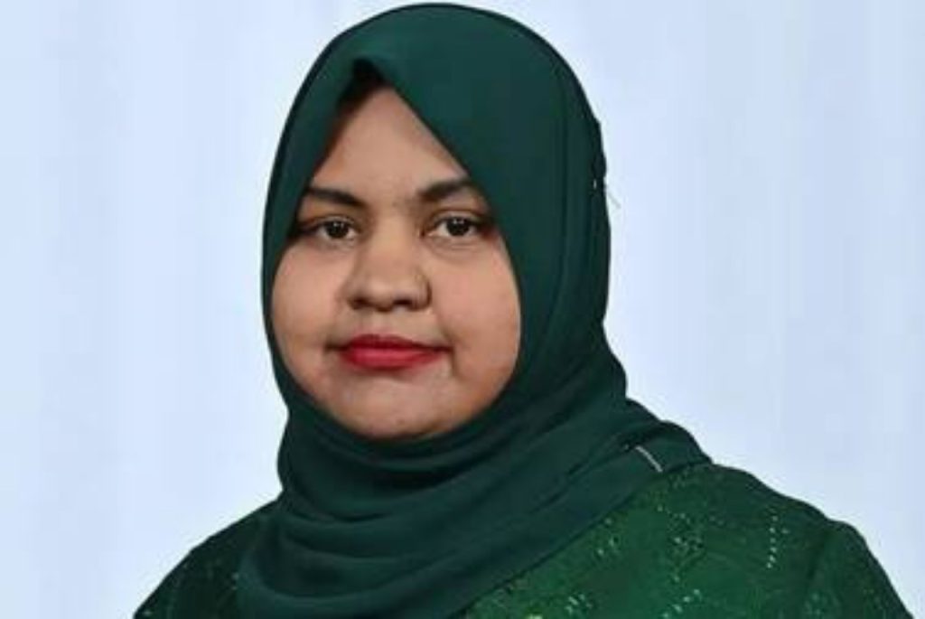 Fathimath Shamnaz, secrétaire d'état accusée de sorcellerie contre le président de la république des Maldives.