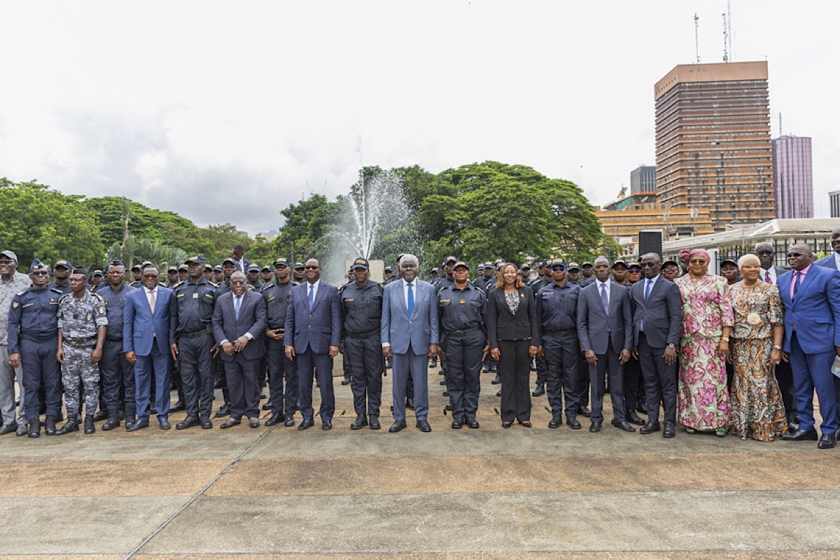 Le Ministre Gouverneur du district autonome d’Abidjan lutte contre le désordre urbain.