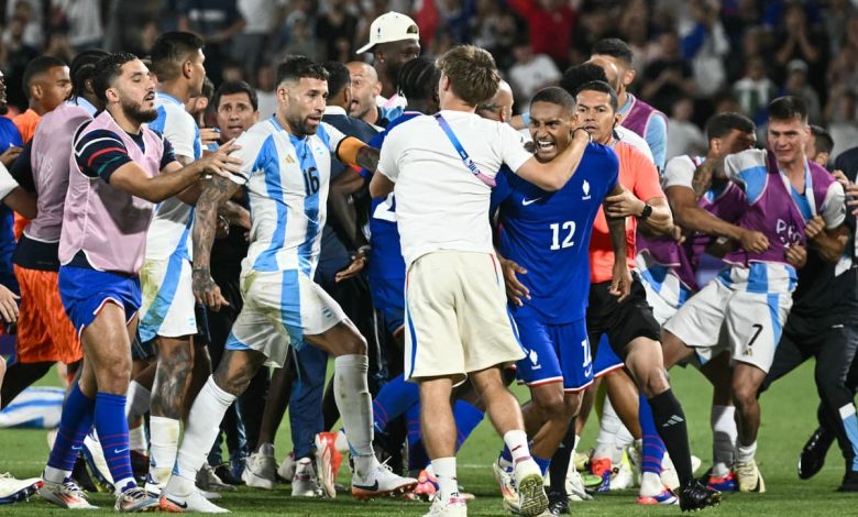 Bagarre générale entre les joueurs français et argentins