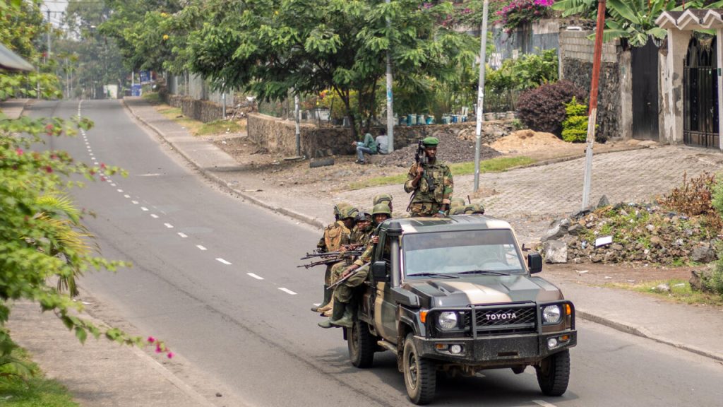 Véhicule du M23 circulant dans les rues de Goma 